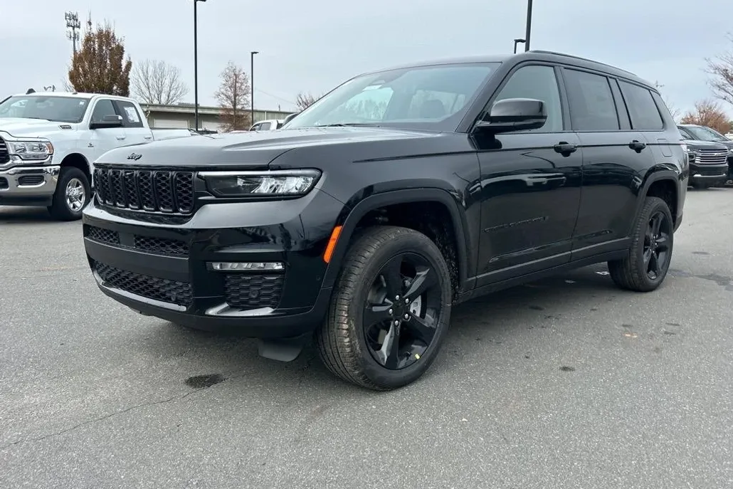 2025 Jeep Grand Cherokee Limited photo 1