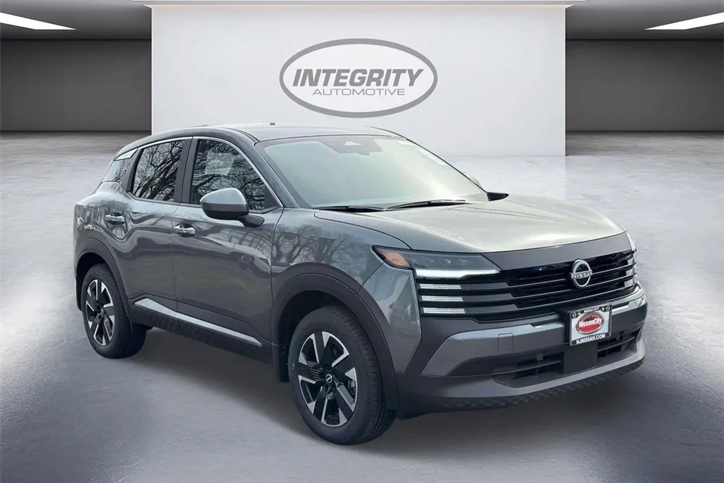 2025 Nissan Kicks SV photo 1