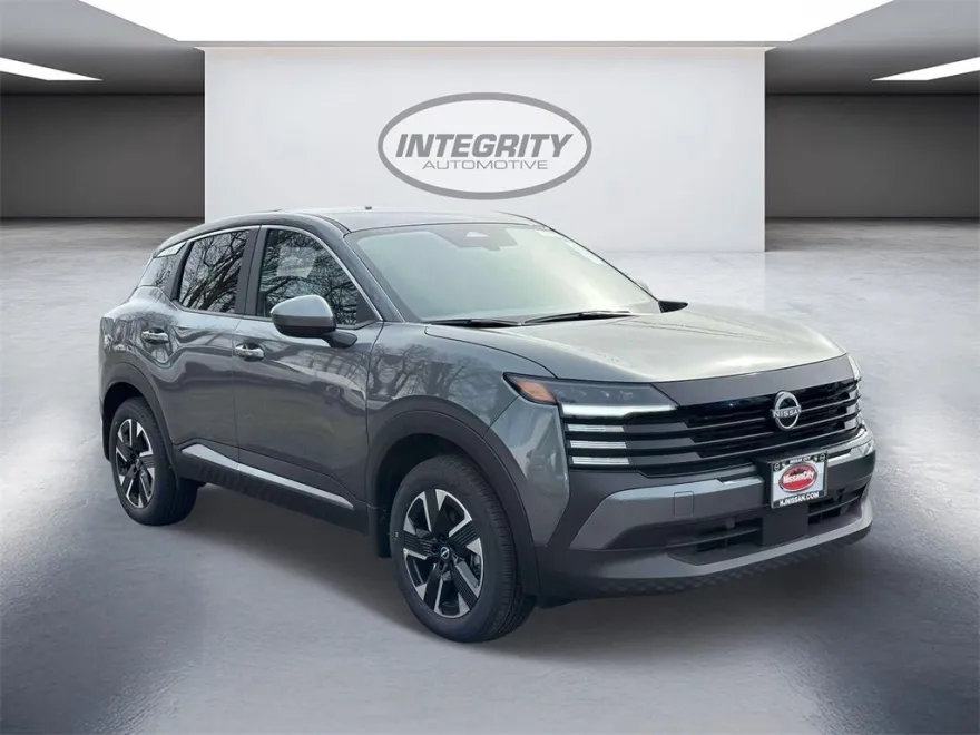 2025 Nissan Kicks SV photo 1