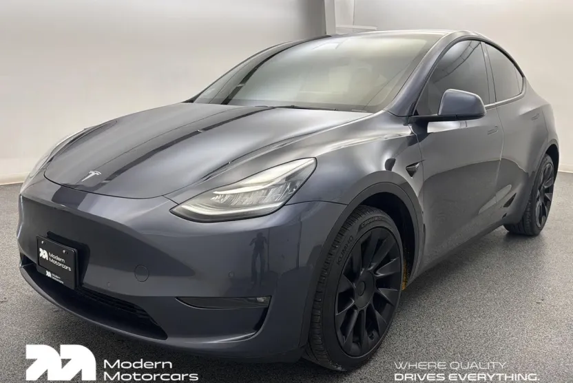 2022 Tesla Model Y Long Range photo 1