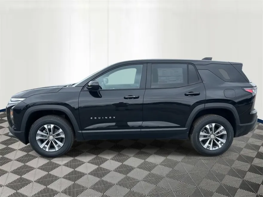 2026 Chevrolet Equinox LT photo 1
