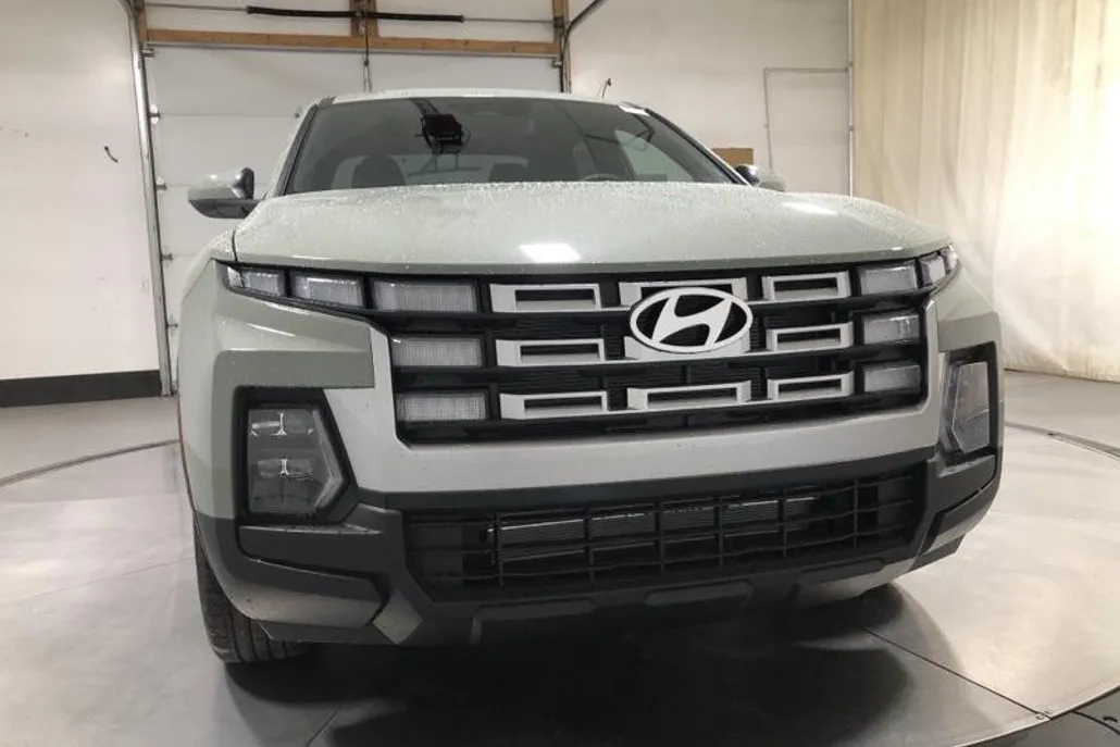 2026 Hyundai Santa Cruz SE photo 1