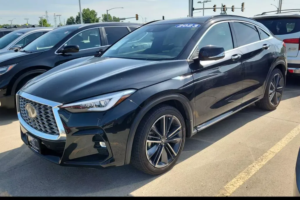 2023 Infiniti QX55 Essential photo 1