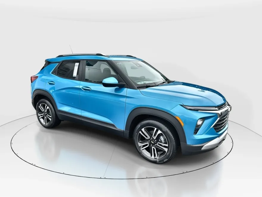 2025 Chevrolet Trailblazer LT photo 1