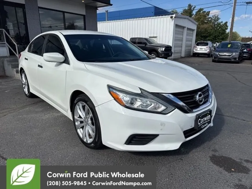 2017 Nissan Altima 2.5 S photo 1