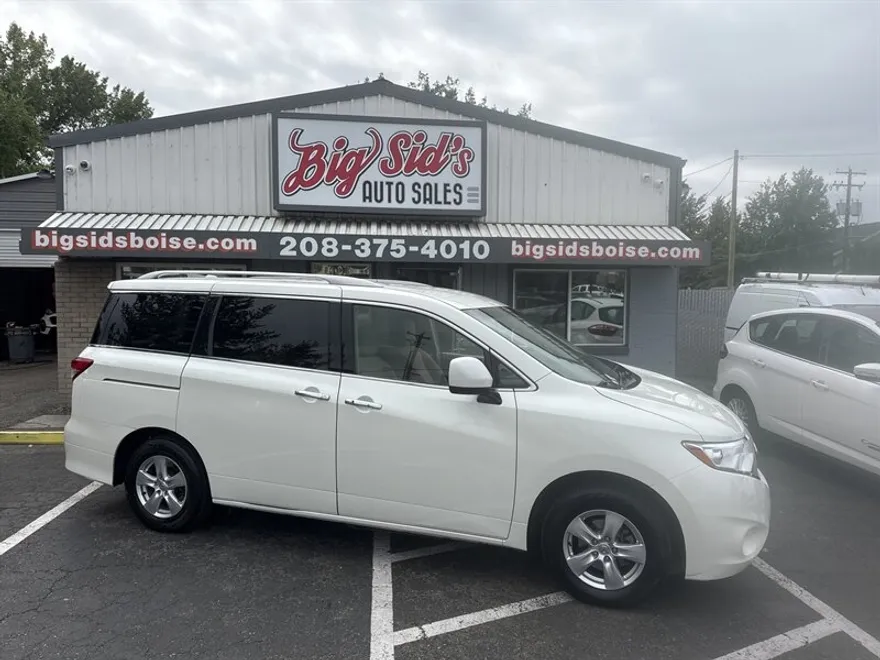 2017 Nissan Quest SV photo 1