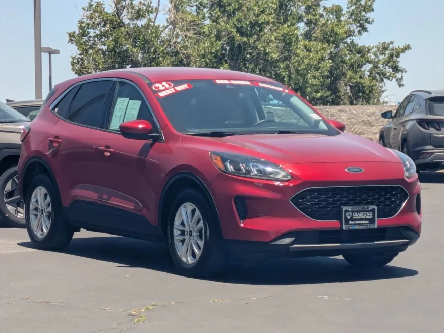 2021 Ford Escape SE Hybrid photo 1