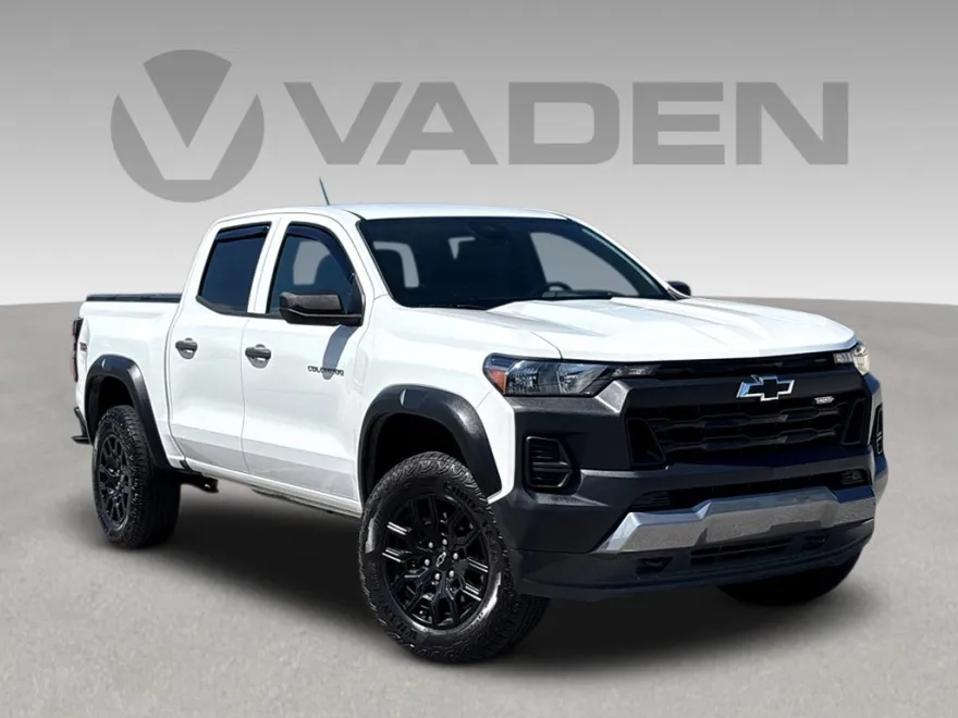 2023 Chevrolet Colorado Trail Boss photo 1
