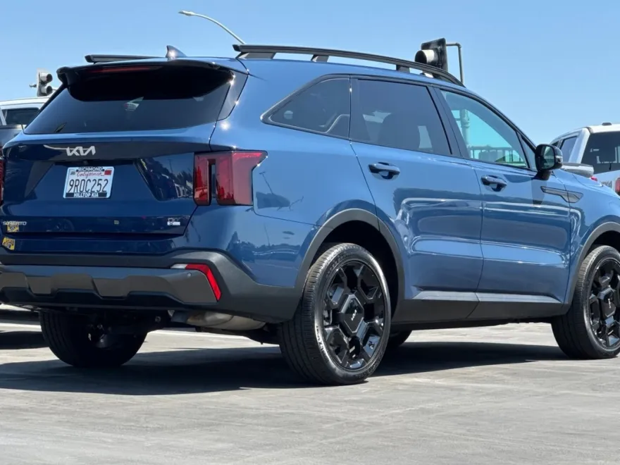 2024 Kia Sorento X-Line EX photo 1