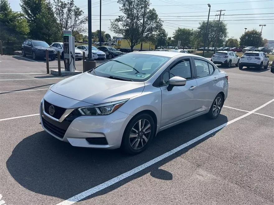 2020 Nissan Versa 1.6 SV photo 1