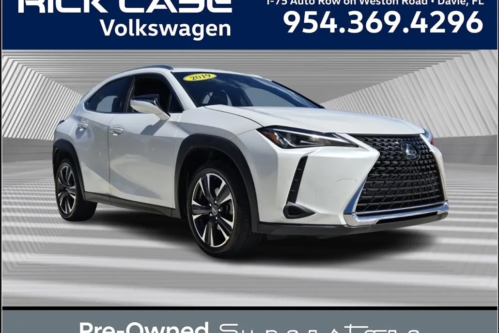 2019 Lexus UX 200 photo 1