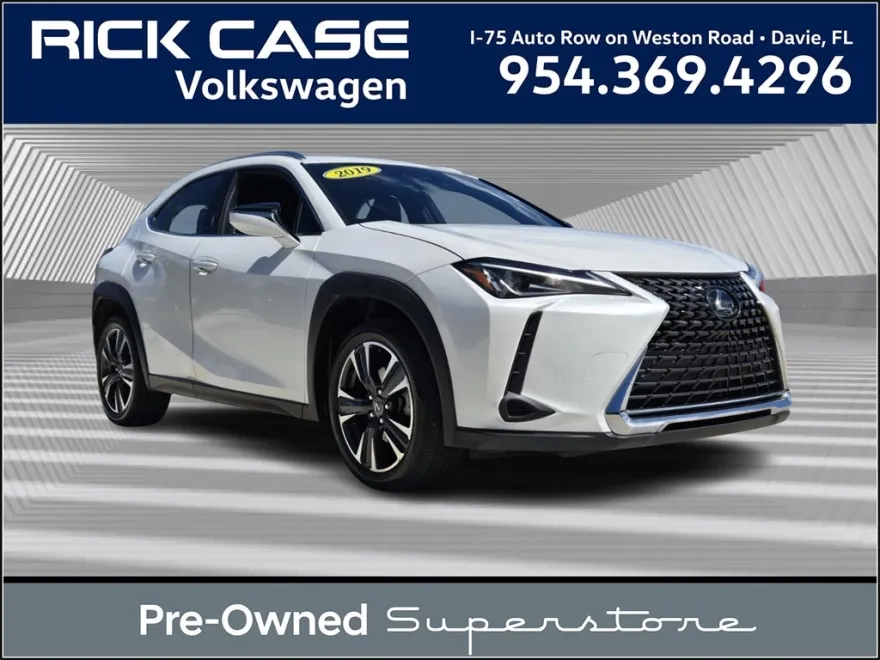 2019 Lexus UX 200 photo 1