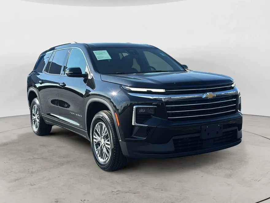 2025 Chevrolet Traverse photo 1