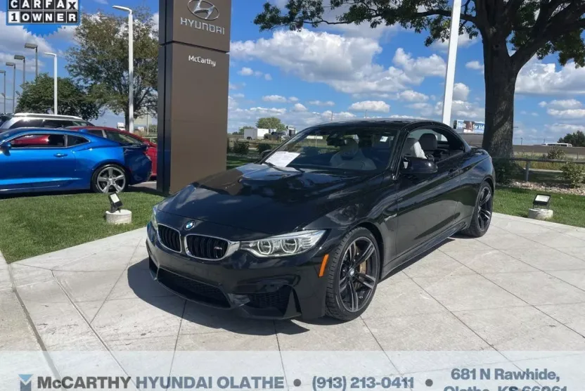 2015 Bmw M4 Convertible photo 1