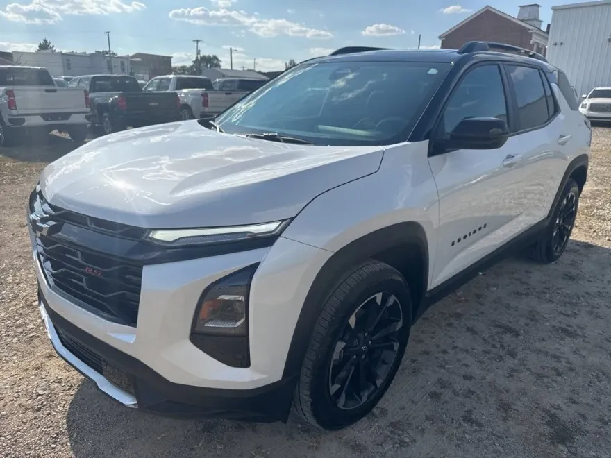 2025 Chevrolet Equinox RS photo 1