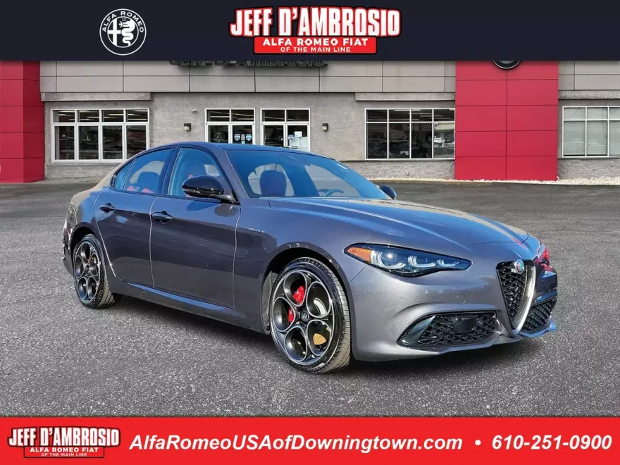 2024 Alfa Romeo Giulia photo 1