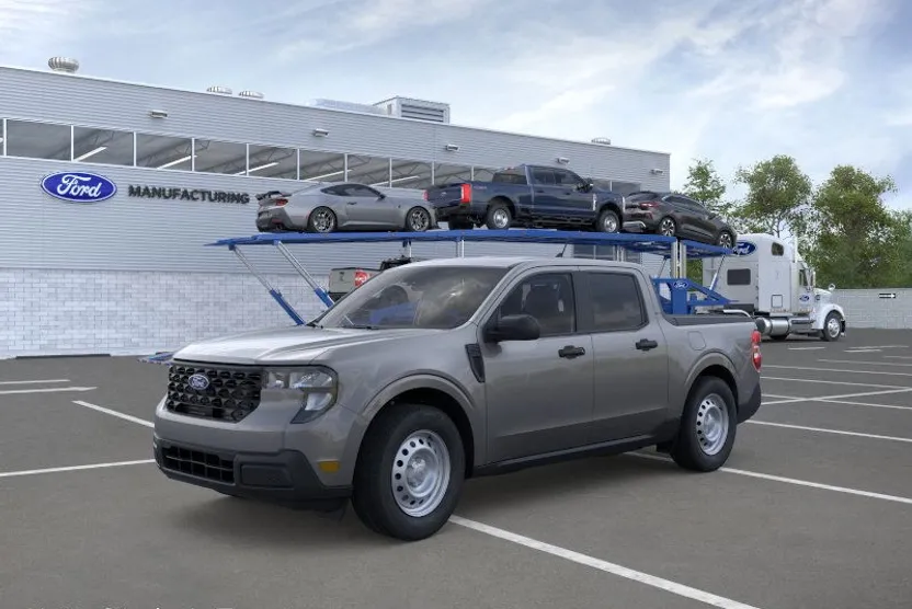 2025 Ford Maverick XL photo 1