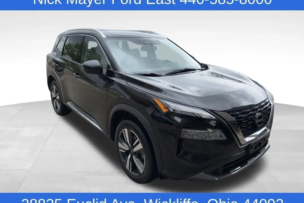 2023 Nissan Rogue SL photo 1