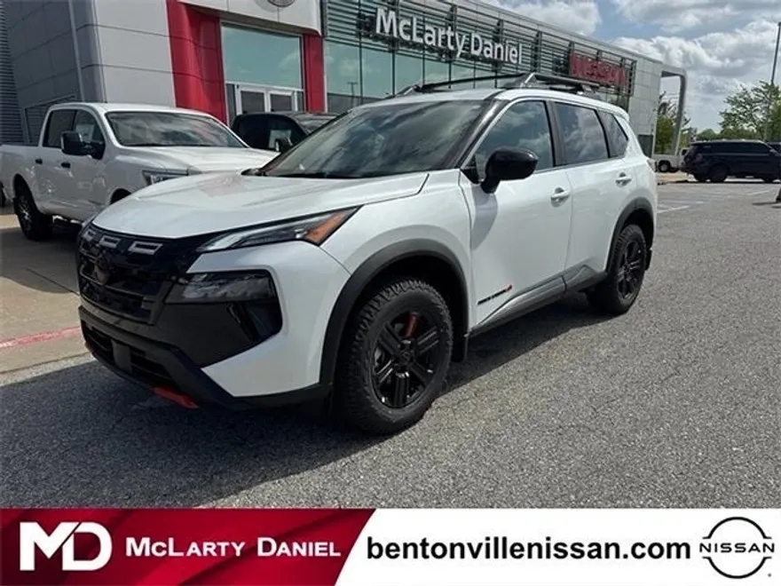 2025 Nissan Rogue SV photo 1