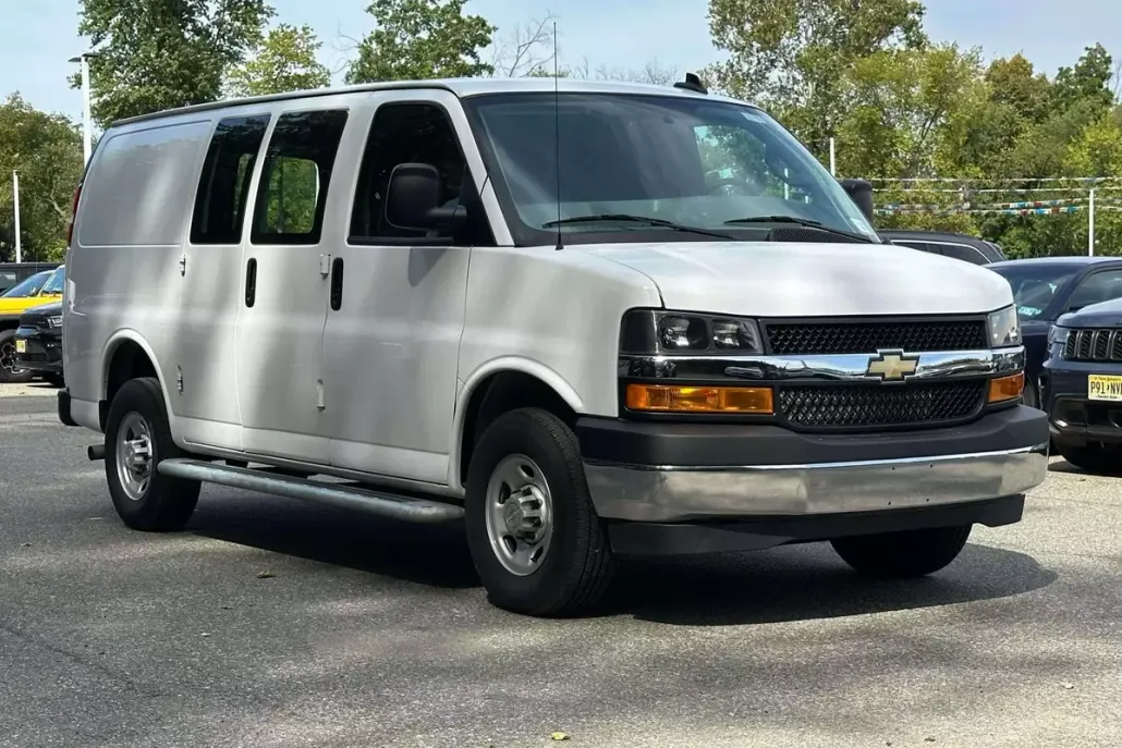 2024 Chevrolet Express 2500 Cargo Van photo 1