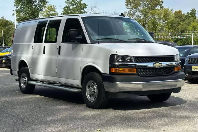 2024 Chevrolet Express 2500 Cargo Van photo 1