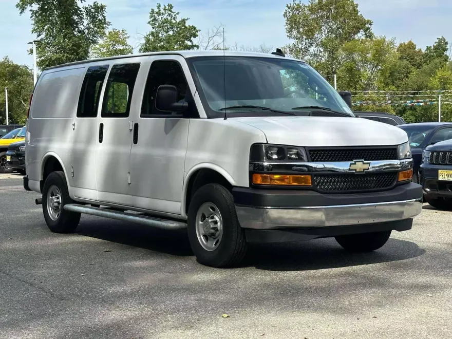 2024 Chevrolet Express 2500 Cargo Van photo 1