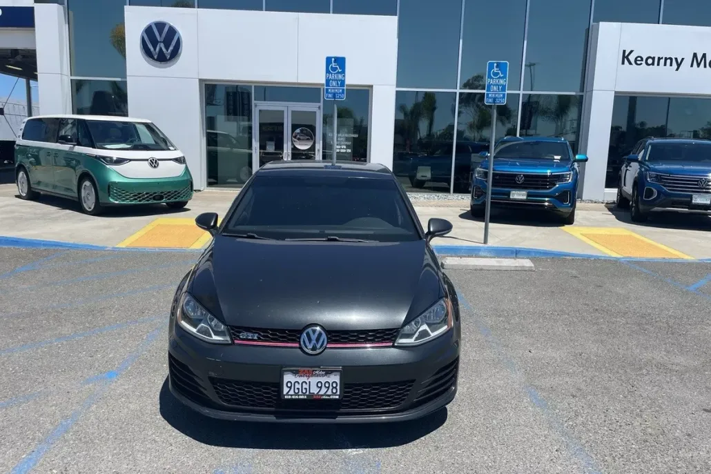 2016 Volkswagen Golf GTI S photo 1