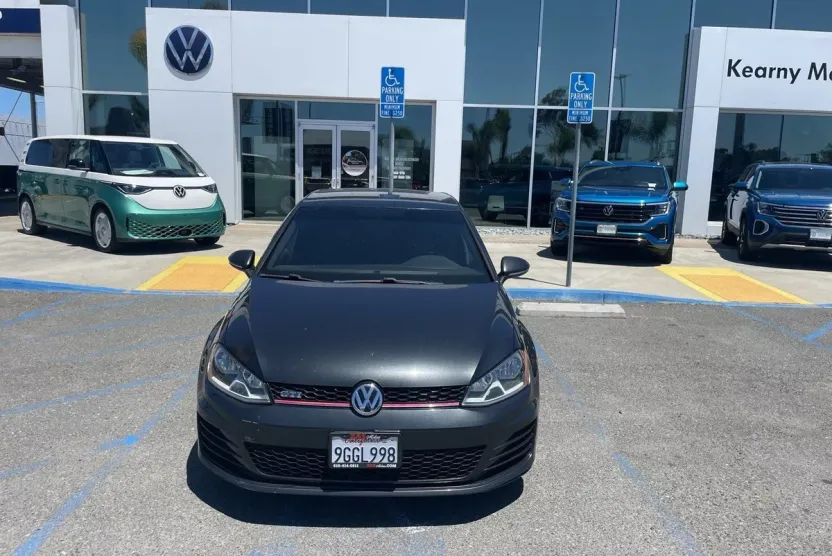 2016 Volkswagen Golf GTI S photo 1