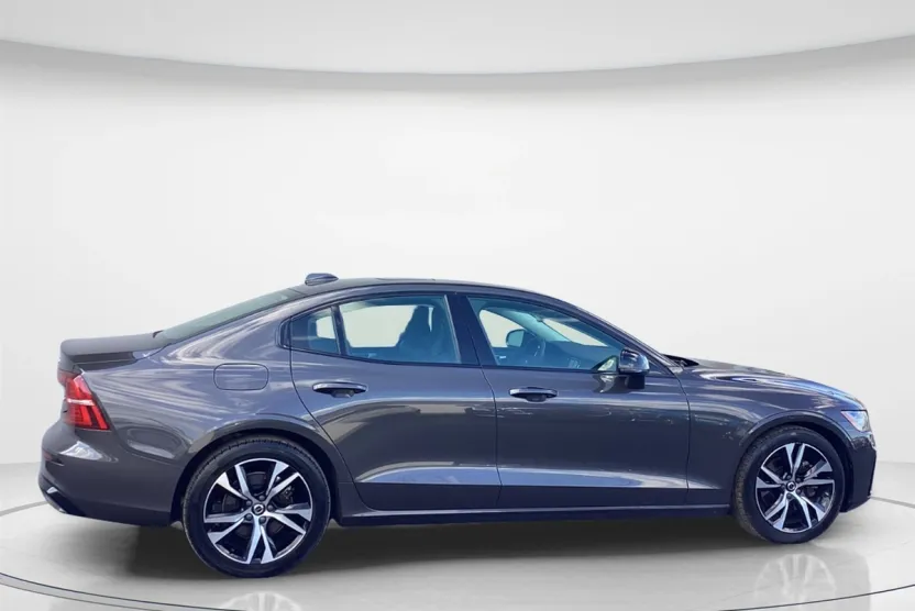 2024 Volvo S60 B5 Core photo 1