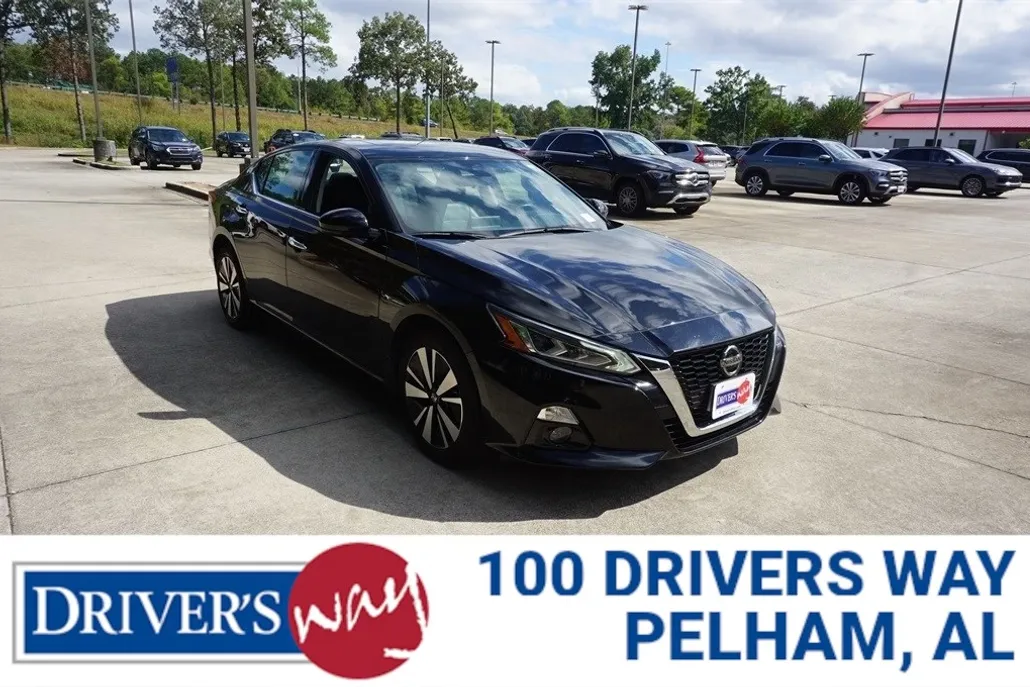 2022 Nissan Altima SL photo 1