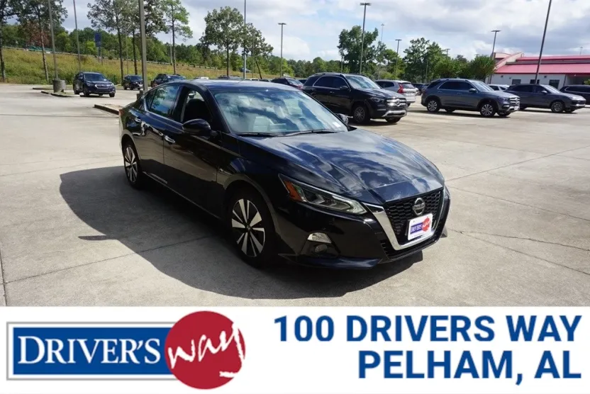 2022 Nissan Altima SL photo 1