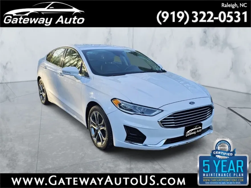 2020 Ford Fusion SEL photo 1