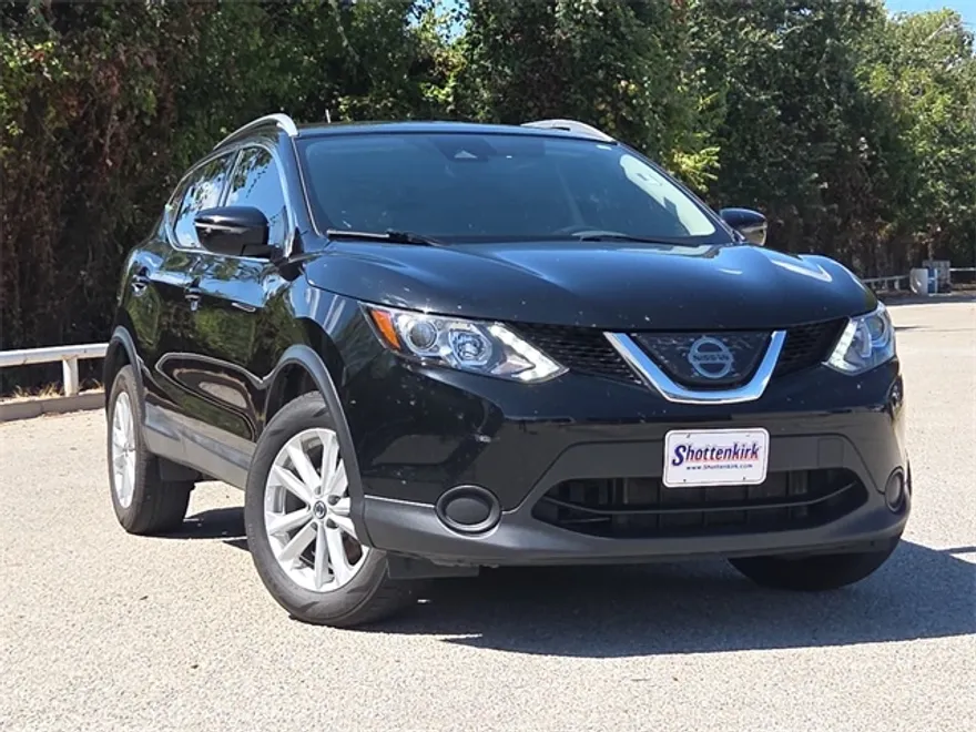 2019 Nissan Rogue Sport SV photo 1