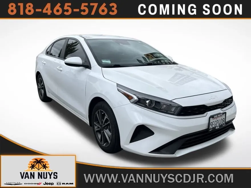 2023 Kia Forte LXS photo 1