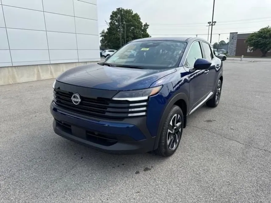 2025 Nissan Kicks SV photo 1