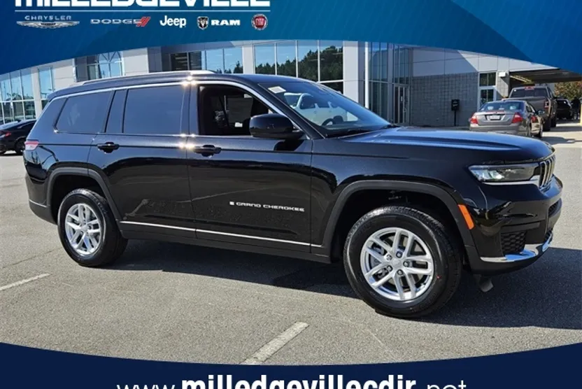 2025 Jeep Grand Cherokee Laredo photo 1