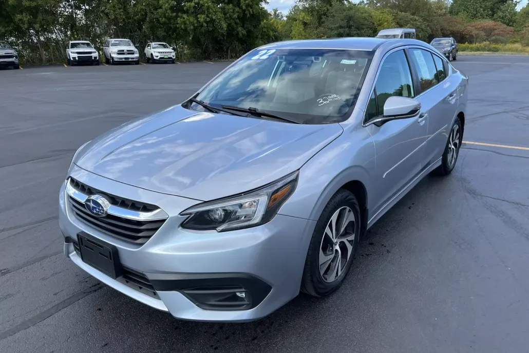 2022 Subaru Legacy Premium photo 1