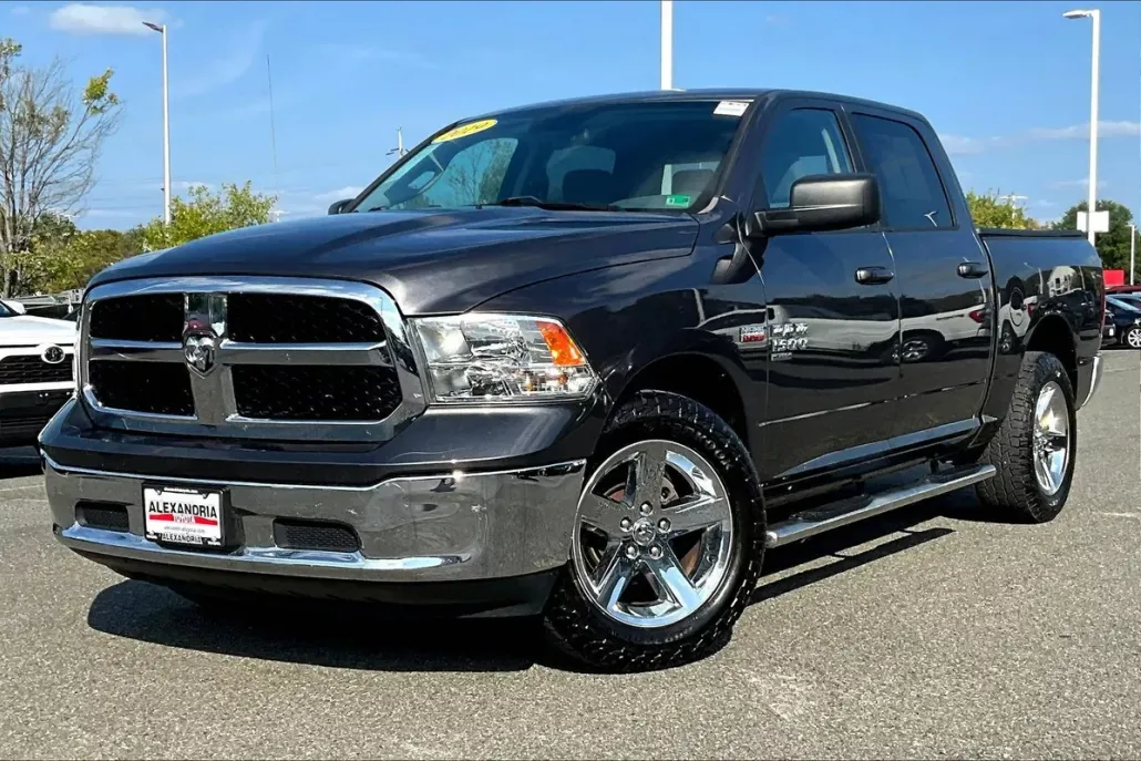 2019 Ram 1500 Classic SLT photo 1