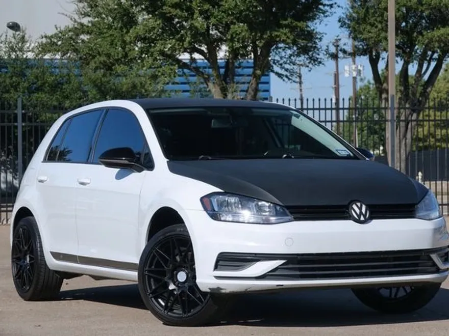 2018 Volkswagen Golf TSI S photo 1