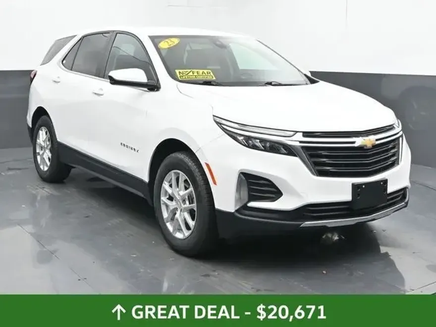 2023 Chevrolet Equinox LT photo 1