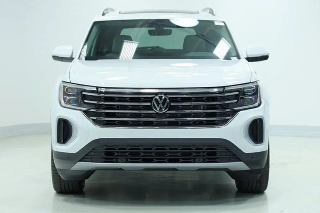 2026 Volkswagen Atlas SE Technology photo 1