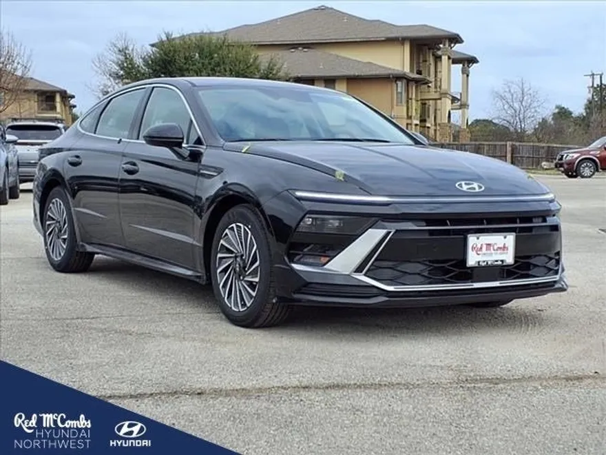 2025 Hyundai Sonata Hybrid SEL photo 1
