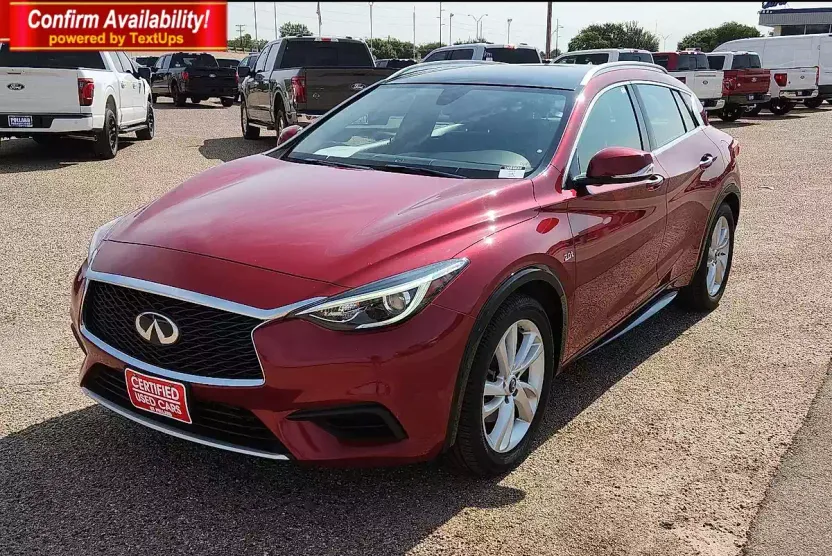 2019 Infiniti QX30 Luxe photo 1
