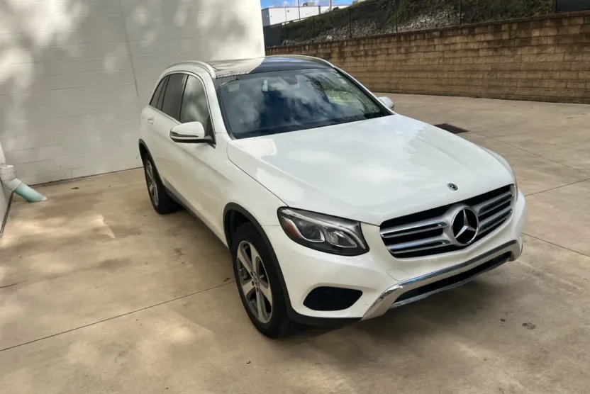 2019 Mercedes Benz GLC 300 4MATIC photo 1