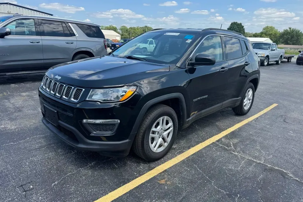2019 Jeep Compass Sport photo 1