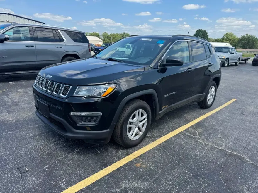 2019 Jeep Compass Sport photo 1