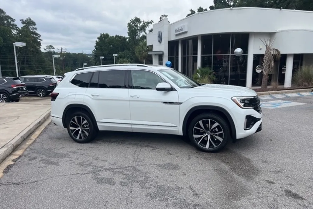 2026 Volkswagen Atlas SEL Premium R-Line photo 1