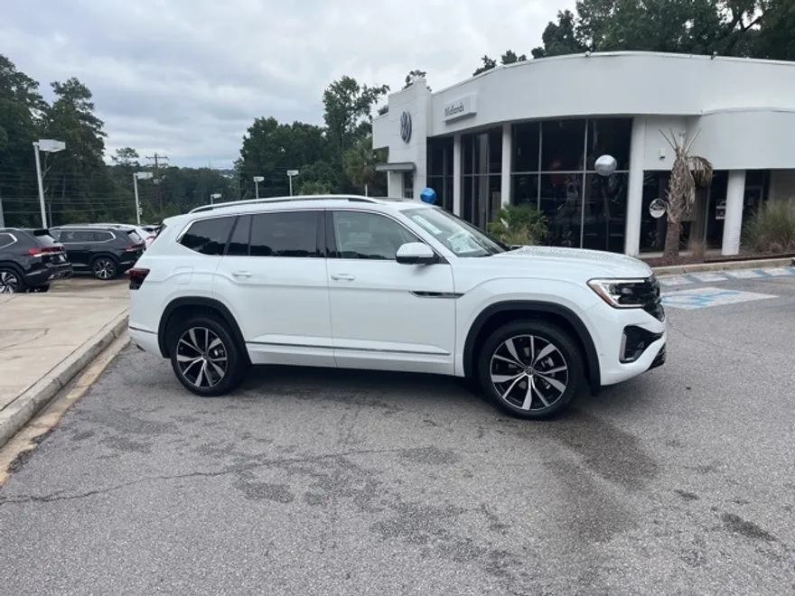 2026 Volkswagen Atlas SEL Premium R-Line photo 1