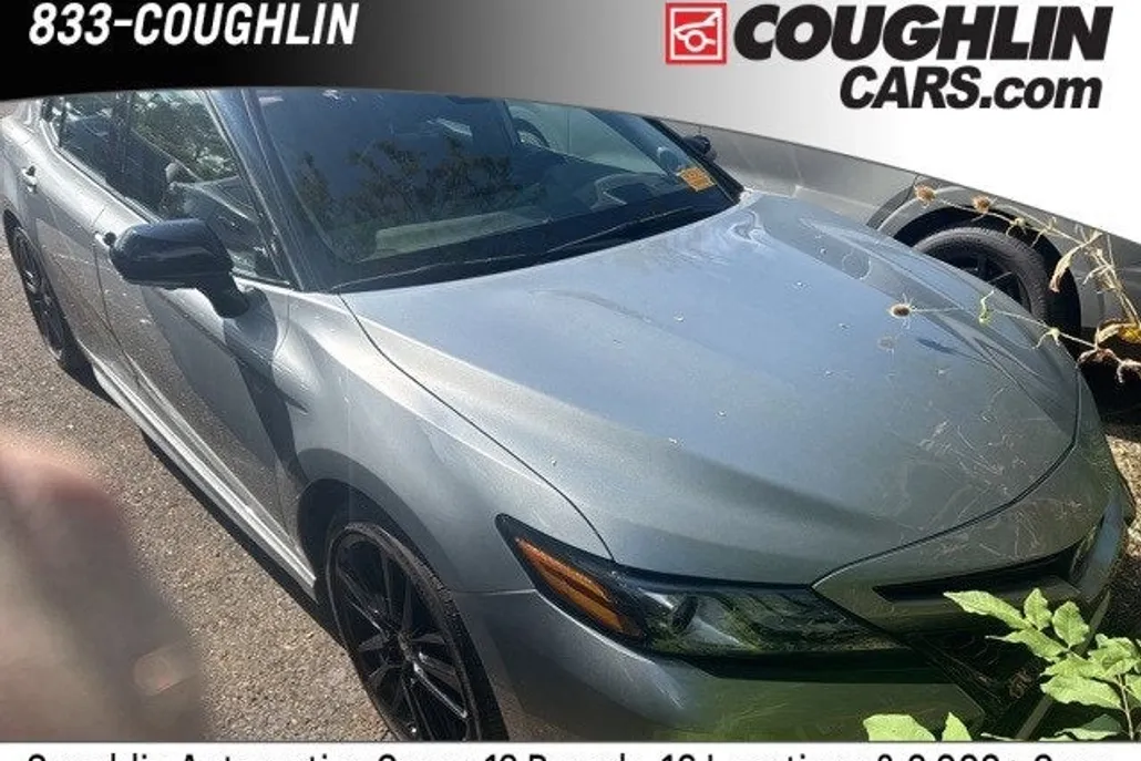 2023 Toyota Camry Hybrid XSE photo 1