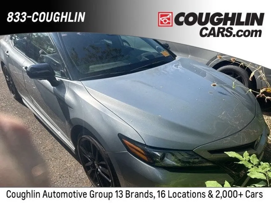 2023 Toyota Camry Hybrid XSE photo 1